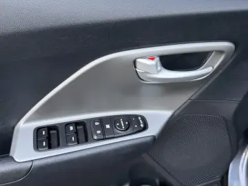 Kia Niro 1.6 hybrid cutie automata