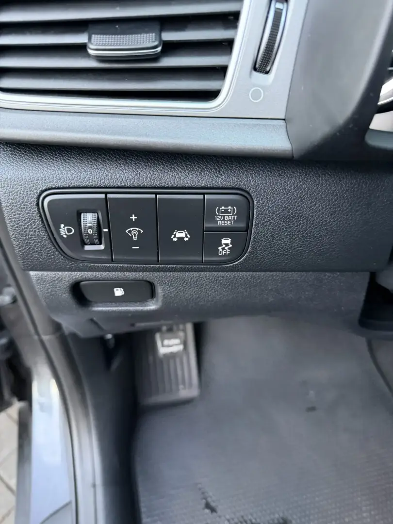 Kia Niro 1.6 hybrid cutie automata