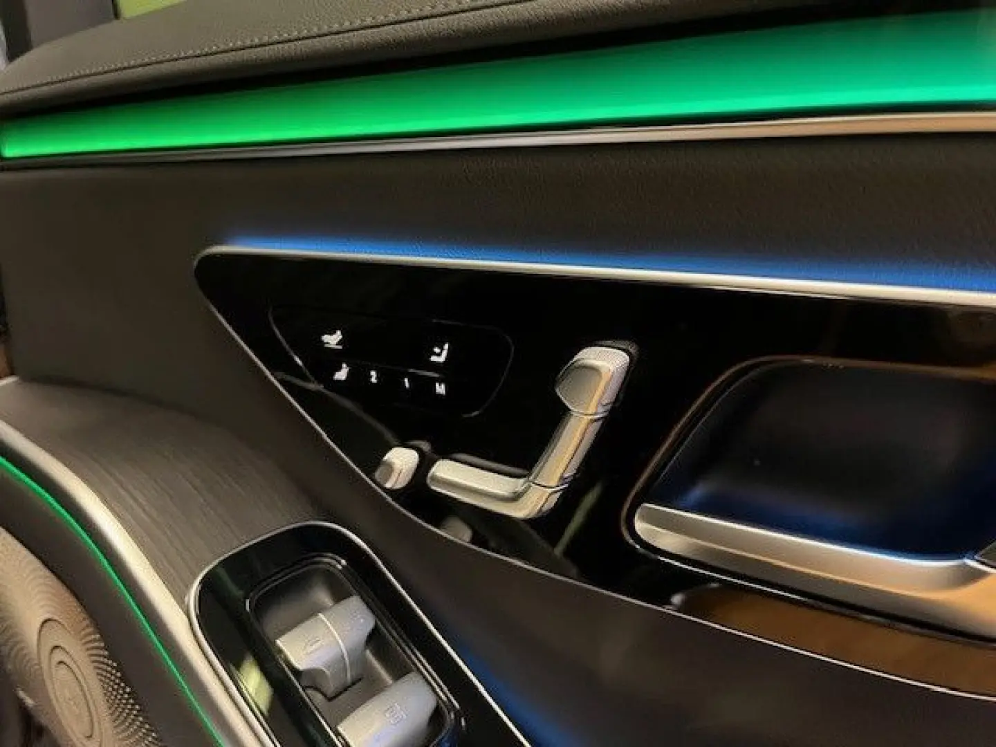 S 580e lang long AMG-Line Sound Pano Chauffeur