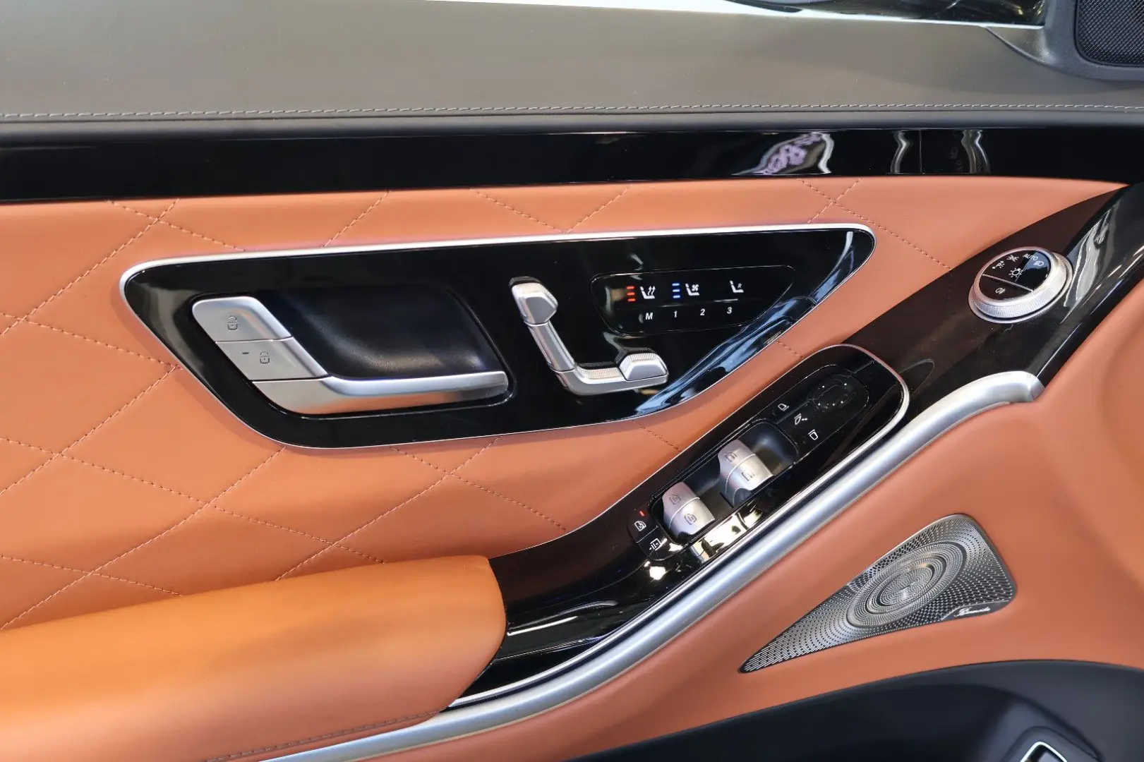 S 580 4Matic L AMG CHAUF HUD AIR BURMESTER PANO