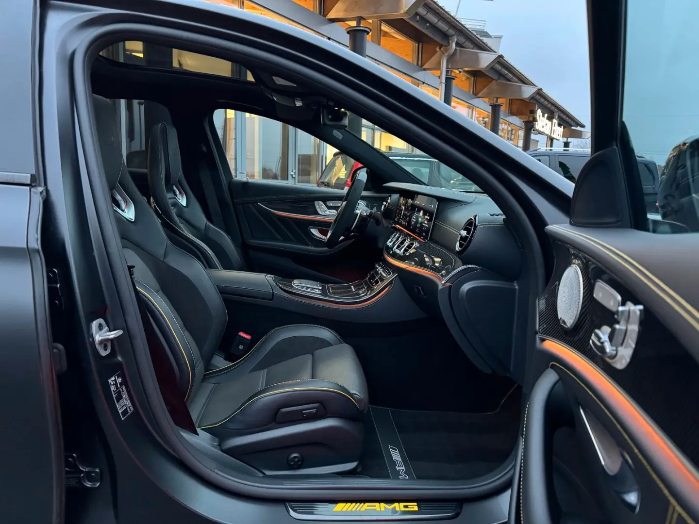 E 63 AMG S Final Edition Panorama Burmester HUD