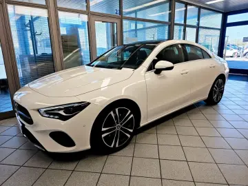 MERCEDES BENZ CLA 180 Progressive Line