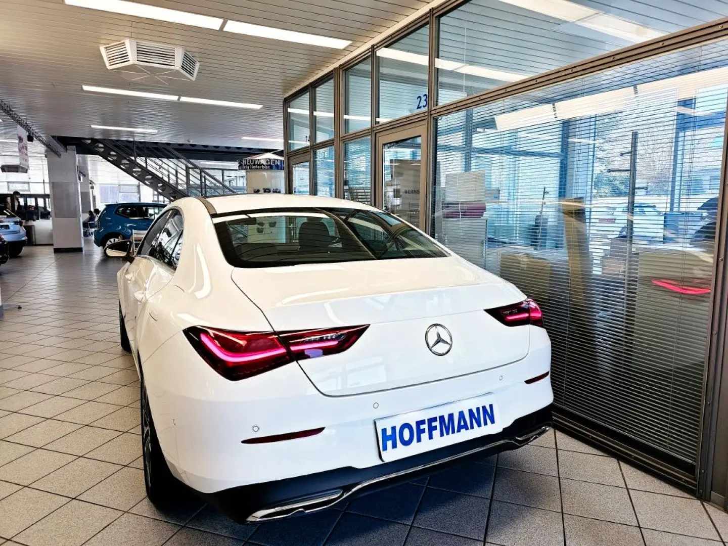 MERCEDES BENZ CLA 180 Progressive Line