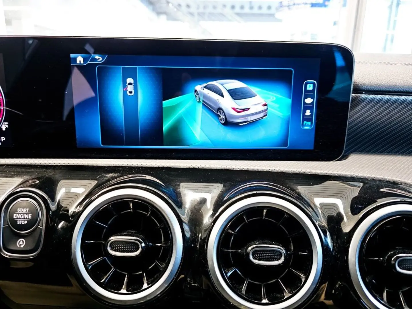 MERCEDES BENZ CLA 180 Progressive Line