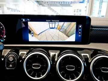 MERCEDES BENZ CLA 180 Progressive Line