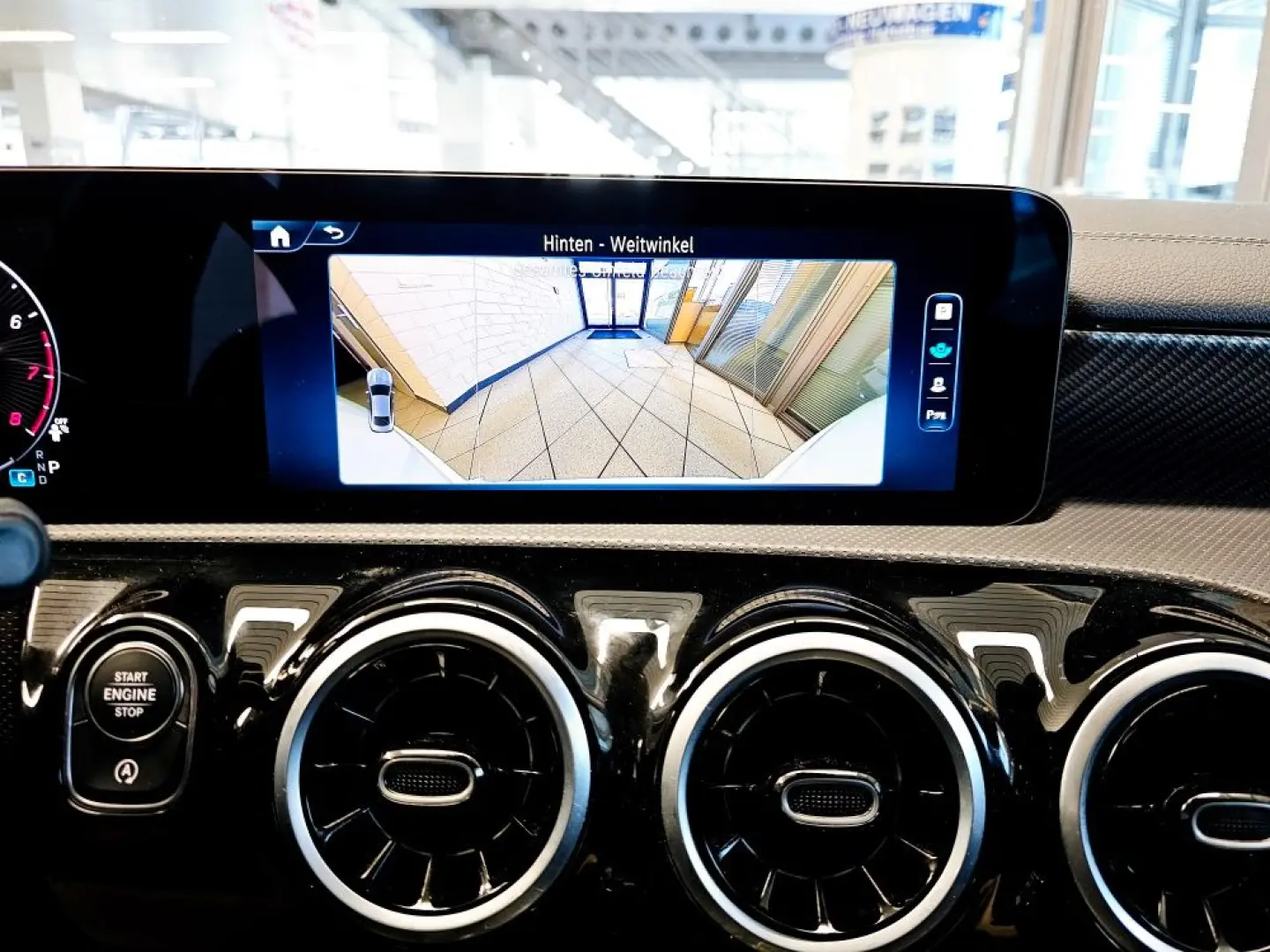 MERCEDES BENZ CLA 180 Progressive Line