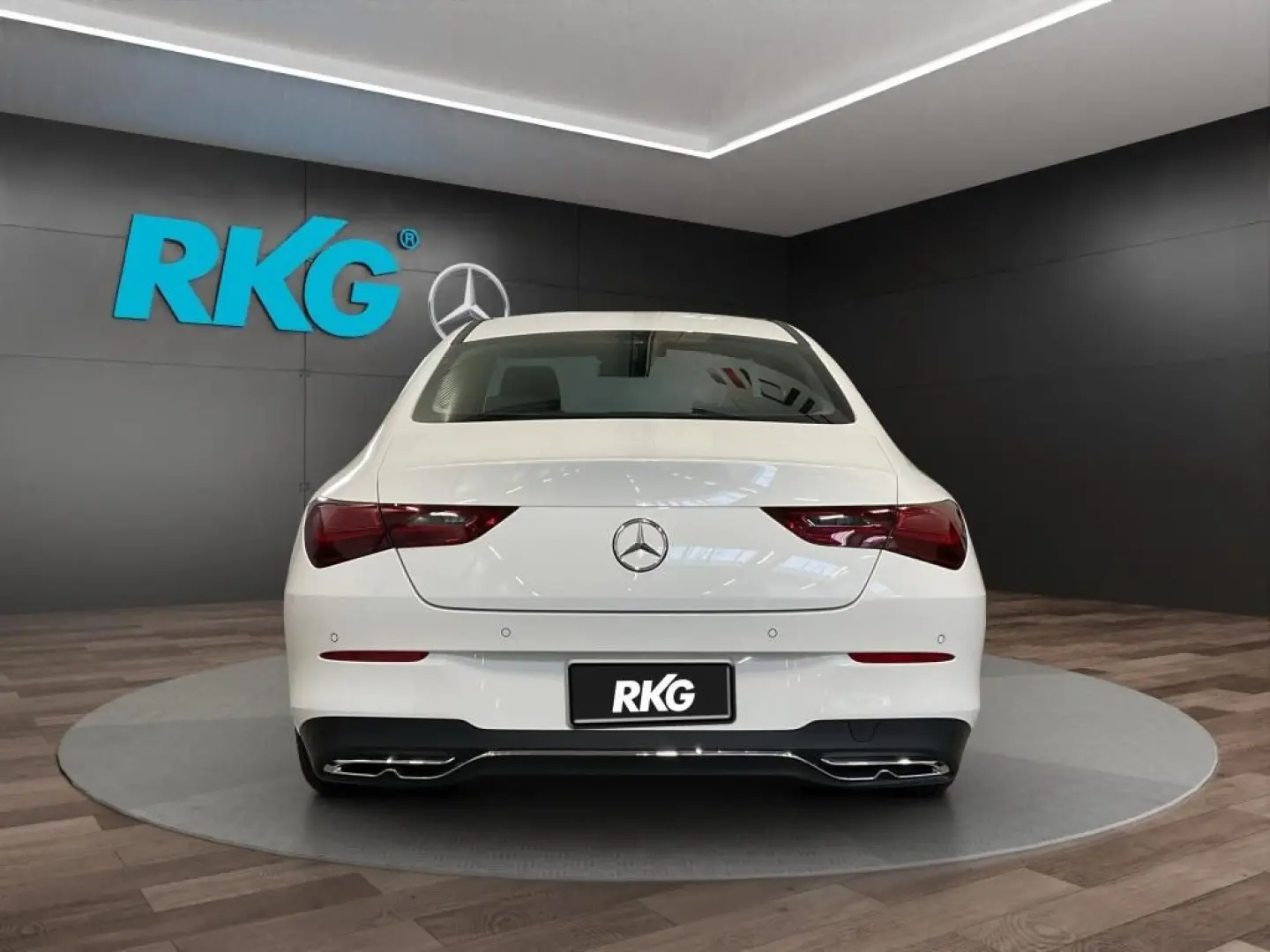 MERCEDES BENZ CLA 180 PROGRESSIVE