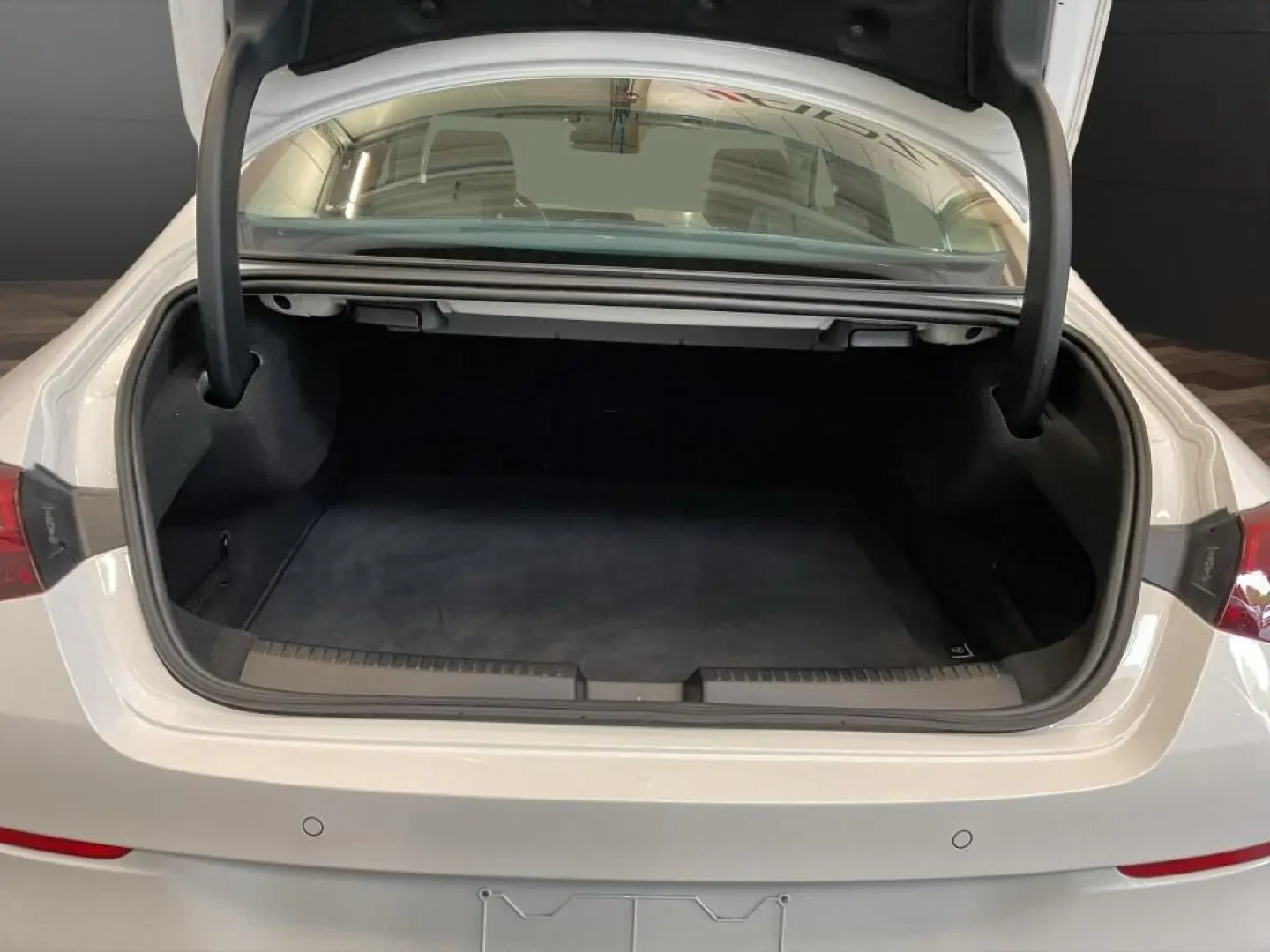 MERCEDES BENZ CLA 180 PROGRESSIVE