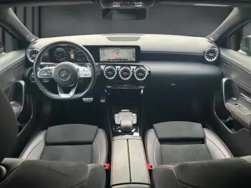 A 220 d AMG Night Burmester MultiBeam AHK Ambien