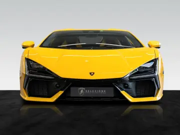 Lamborghini Revuelto   Giallo   Leather Pack