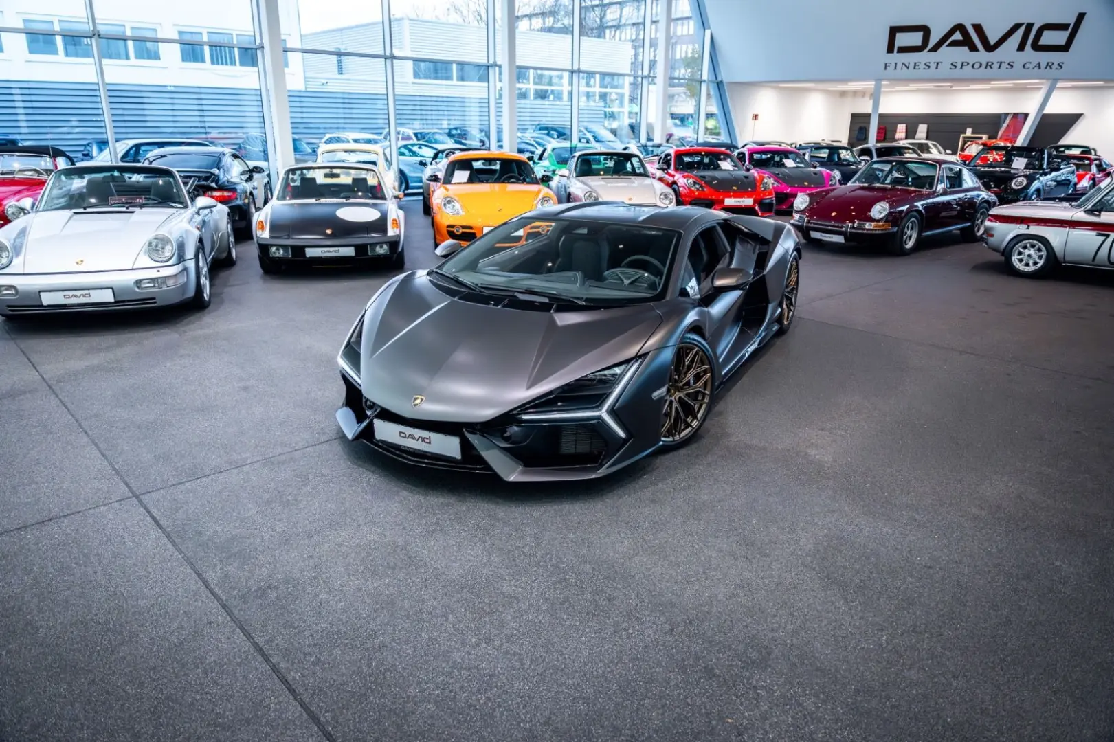 Lamborghini Revuelto