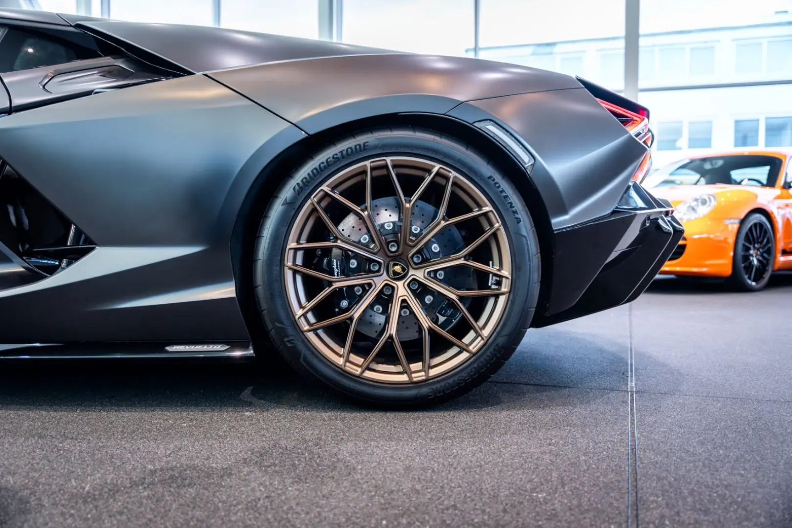 Lamborghini Revuelto