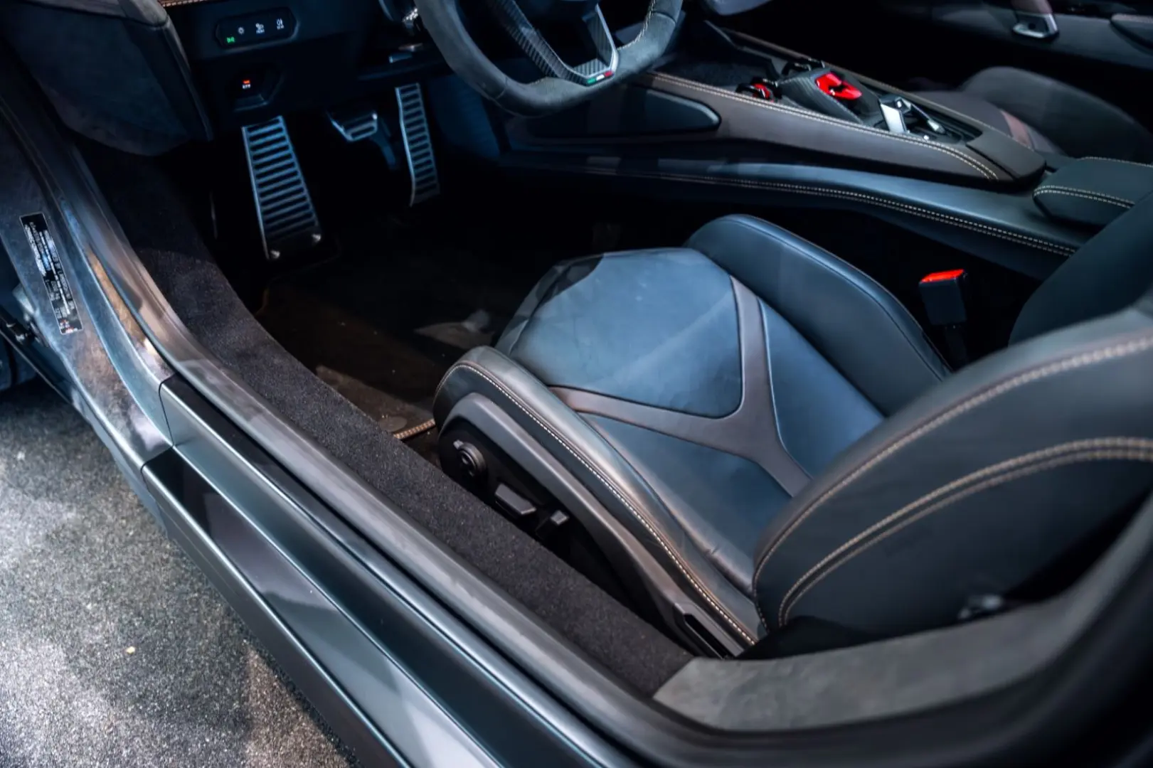 Lamborghini Revuelto