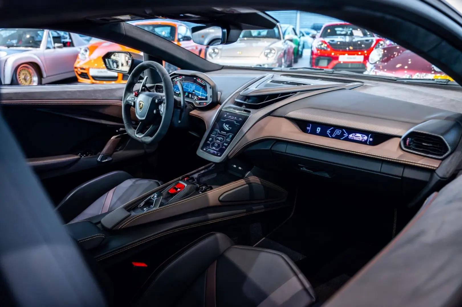 Lamborghini Revuelto