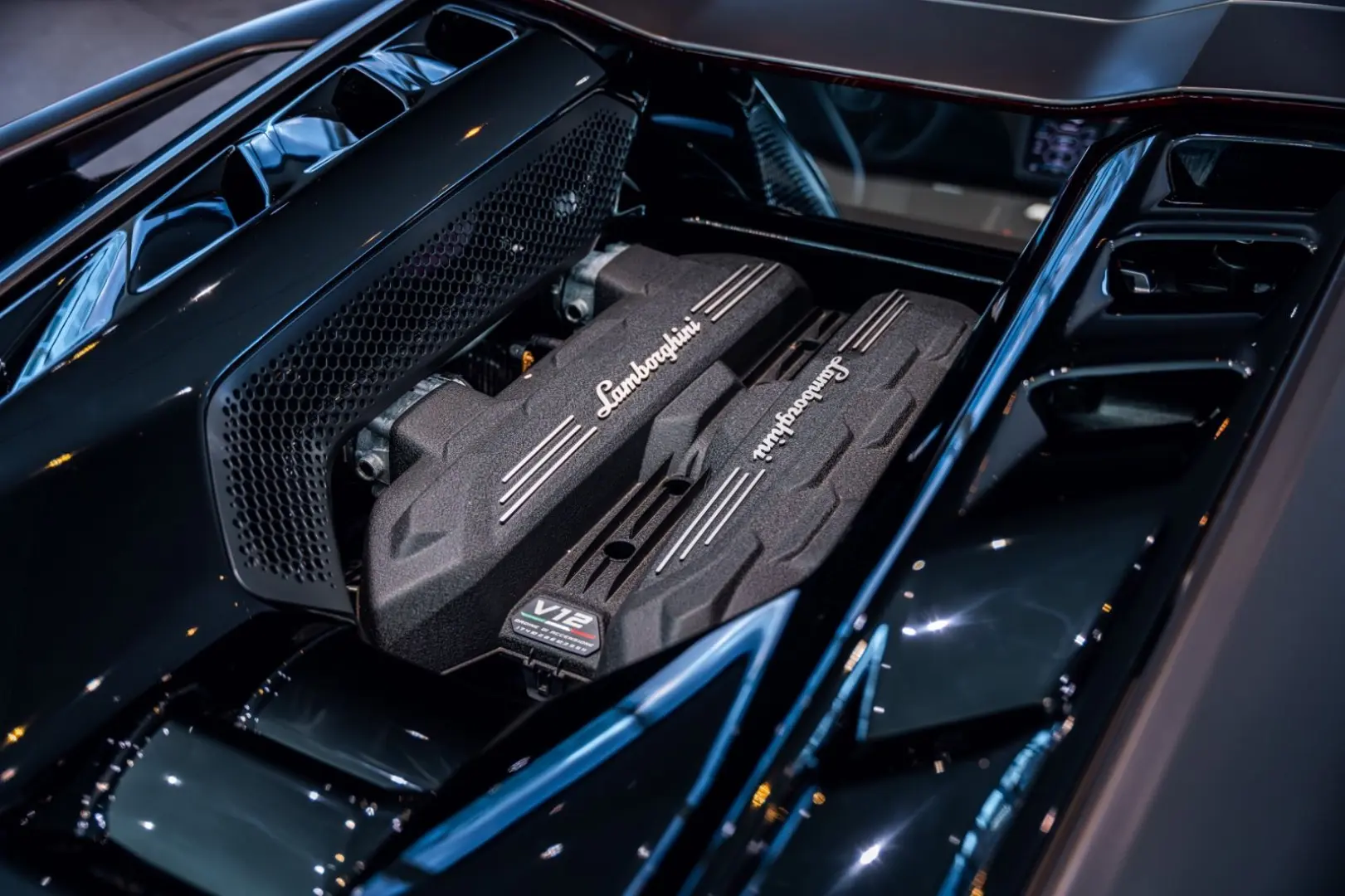 Lamborghini Revuelto