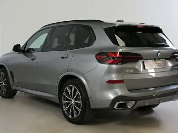 X5 xDrive30d A M Sport Soft Close Ventilation