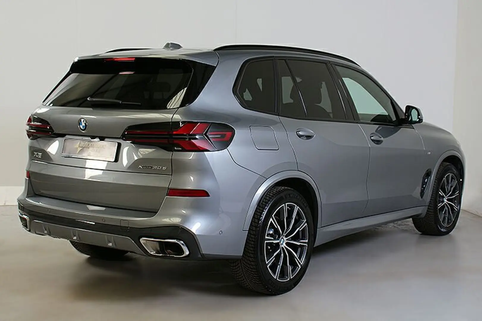 X5 xDrive30d A M Sport Soft Close Ventilation
