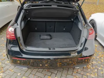 A 220 d AMG-Sport MLB Cam AHK Night Distr Winter