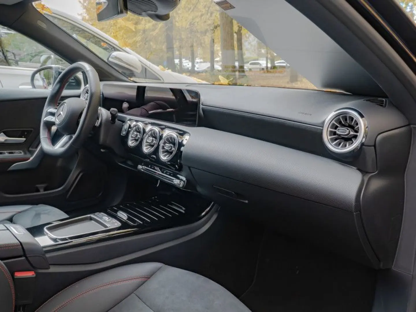 A 220 d AMG-Sport MLB Cam AHK Night Distr Winter