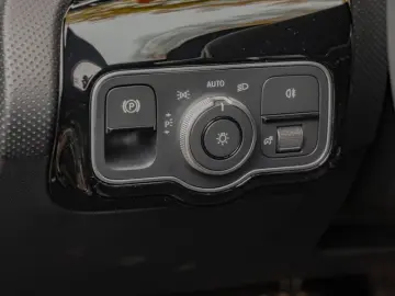 A 220 d AMG-Sport MLB Cam AHK Night Distr Winter