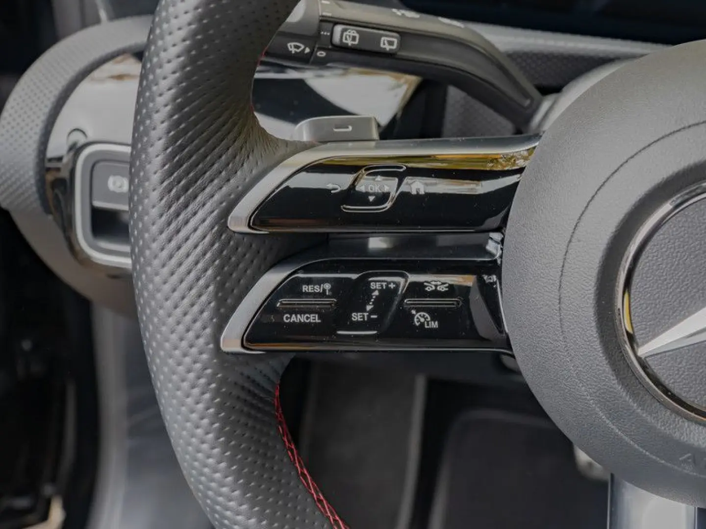 A 220 d AMG-Sport MLB Cam AHK Night Distr Winter