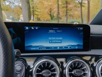 A 220 d AMG-Sport MLB Cam AHK Night Distr Winter