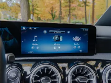 A 220 d AMG-Sport MLB Cam AHK Night Distr Winter