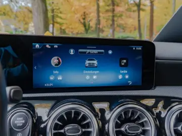 A 220 d AMG-Sport MLB Cam AHK Night Distr Winter