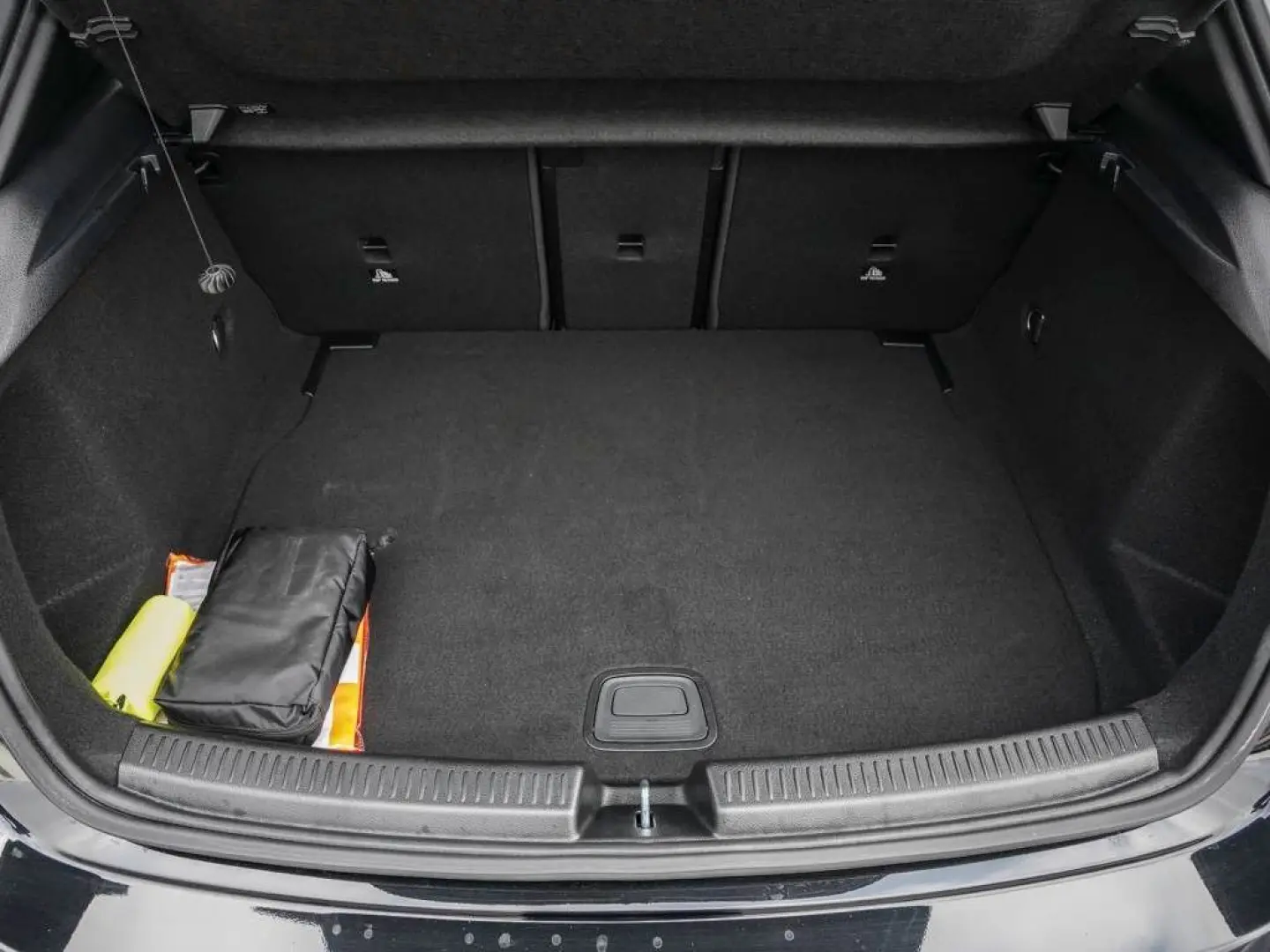 A 220 d AMG-LINE PREMIUM PANO MULTIBEAM NIGHT