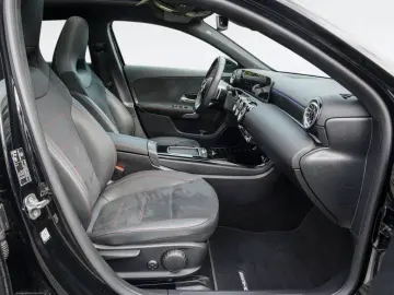 A 220 d AMG-LINE PREMIUM PANO MULTIBEAM NIGHT