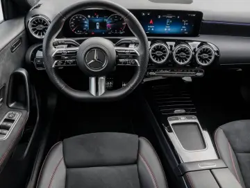 A 220 d AMG-LINE PREMIUM PANO MULTIBEAM NIGHT