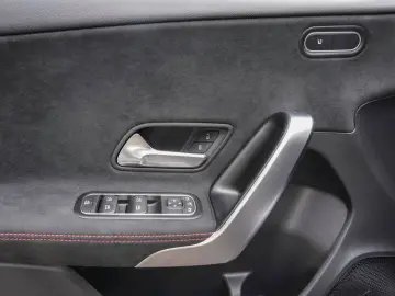 A 220 d AMG-LINE PREMIUM PANO MULTIBEAM NIGHT