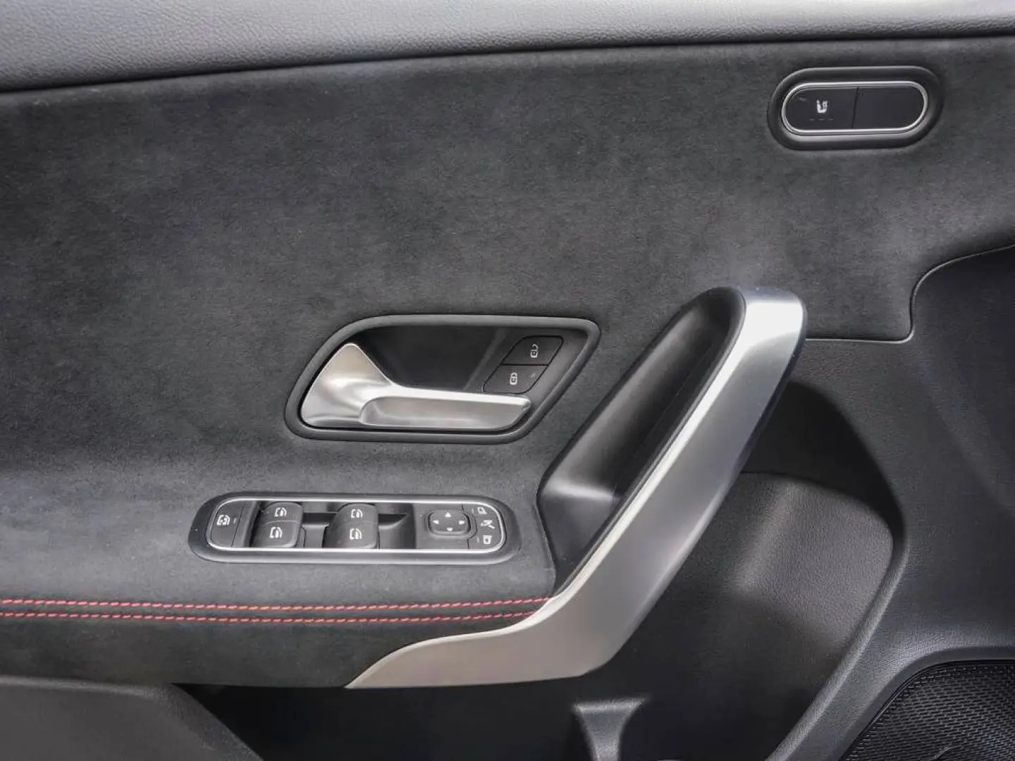 A 220 d AMG-LINE PREMIUM PANO MULTIBEAM NIGHT