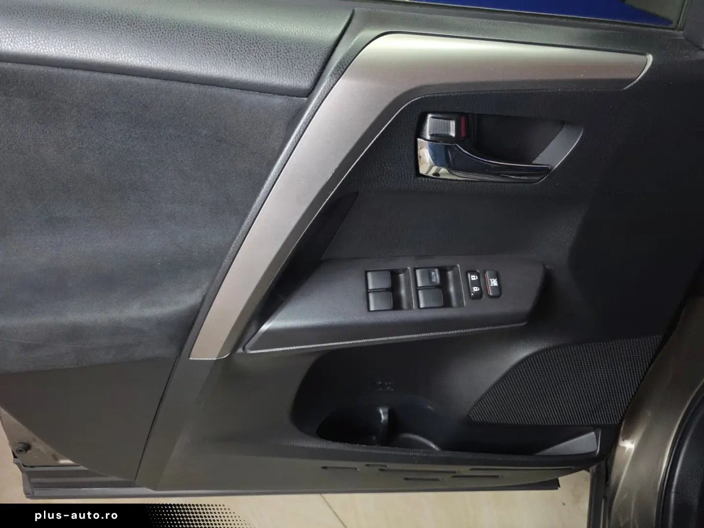 TOYOTA RAV 4 EXECUTIV 4WD 2.5i HYBRID155CP