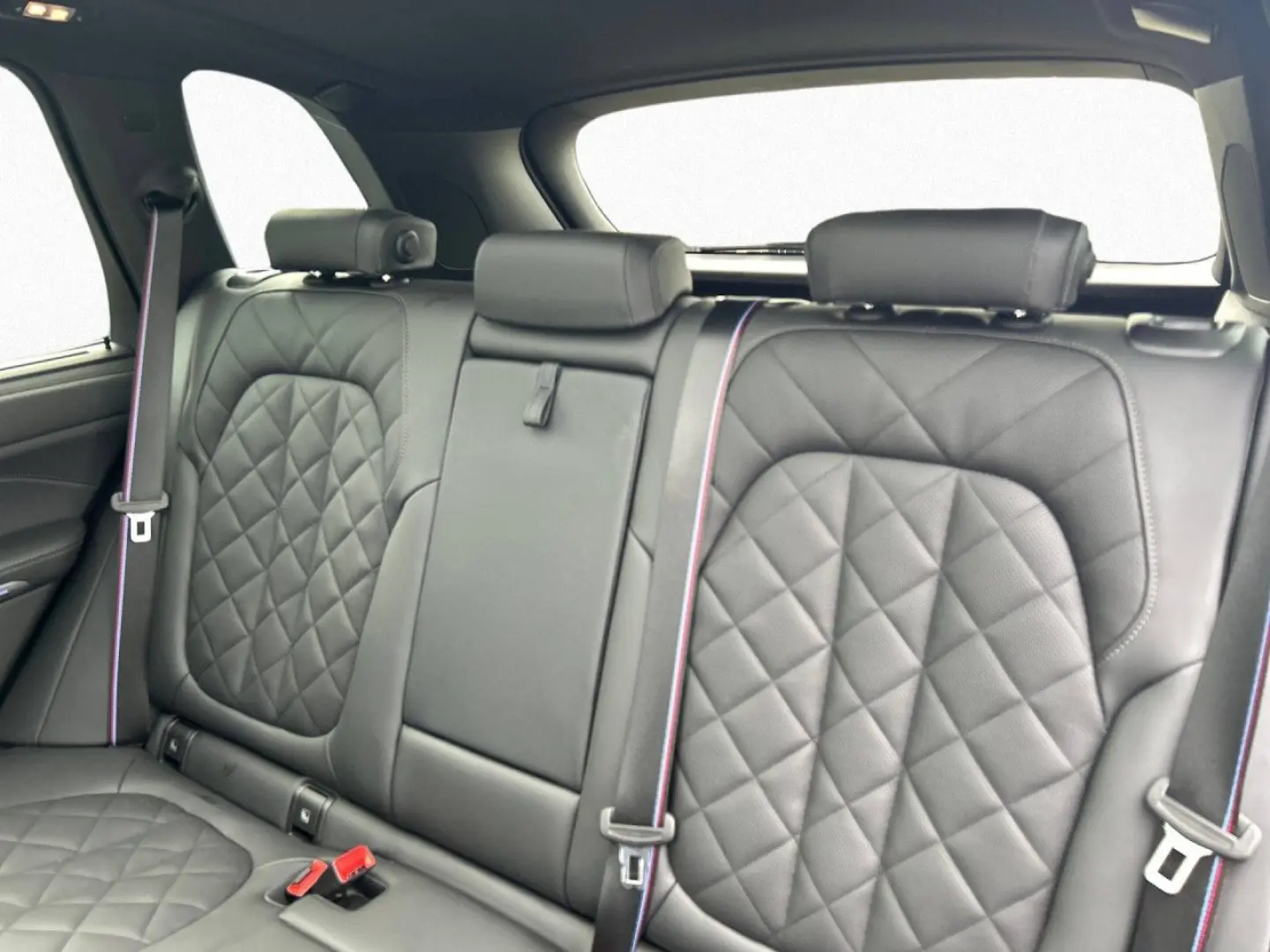 X5 xDr30d MSp Pro 360 H&K IconicGlow ParkingHeat Ventilation