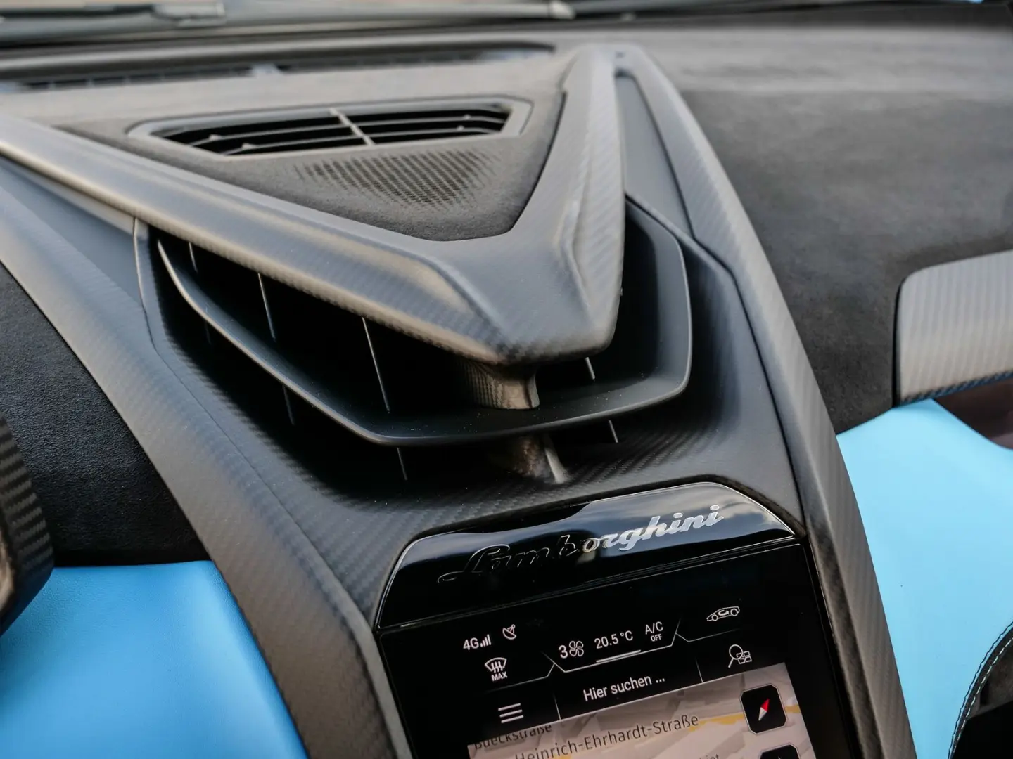 Lamborghini Revuelto Blu Cepheus