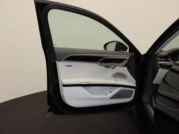 S8 4.0 TFSI quattro . Matrix Navi Pano AHK