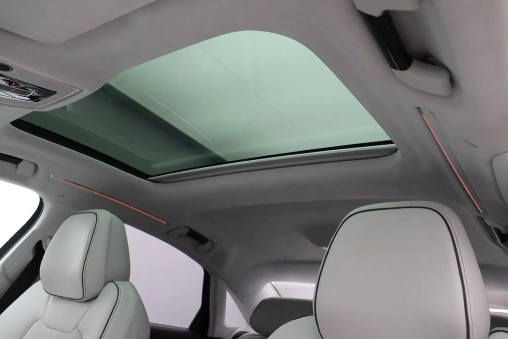 S8 4.0 TFSI quattro . Matrix Navi Pano AHK