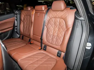 X6 xDr30d MSp Massage Ventilation SoftClose IconicGlow