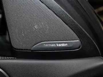 X6 xDr30d MSp Massage Ventilation SoftClose IconicGlow