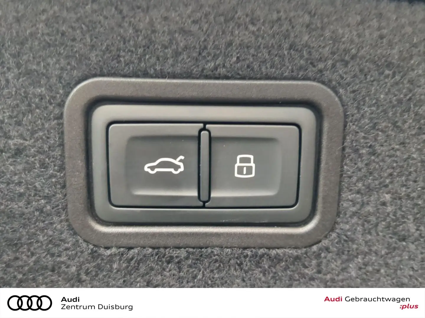 S8 4.0 TFSI quattro HUD AD StandHZG AHK-klappbar