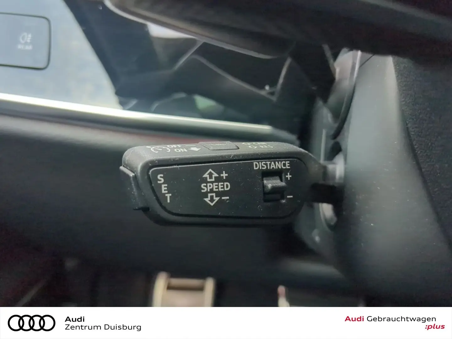 S8 4.0 TFSI quattro HUD AD StandHZG AHK-klappbar