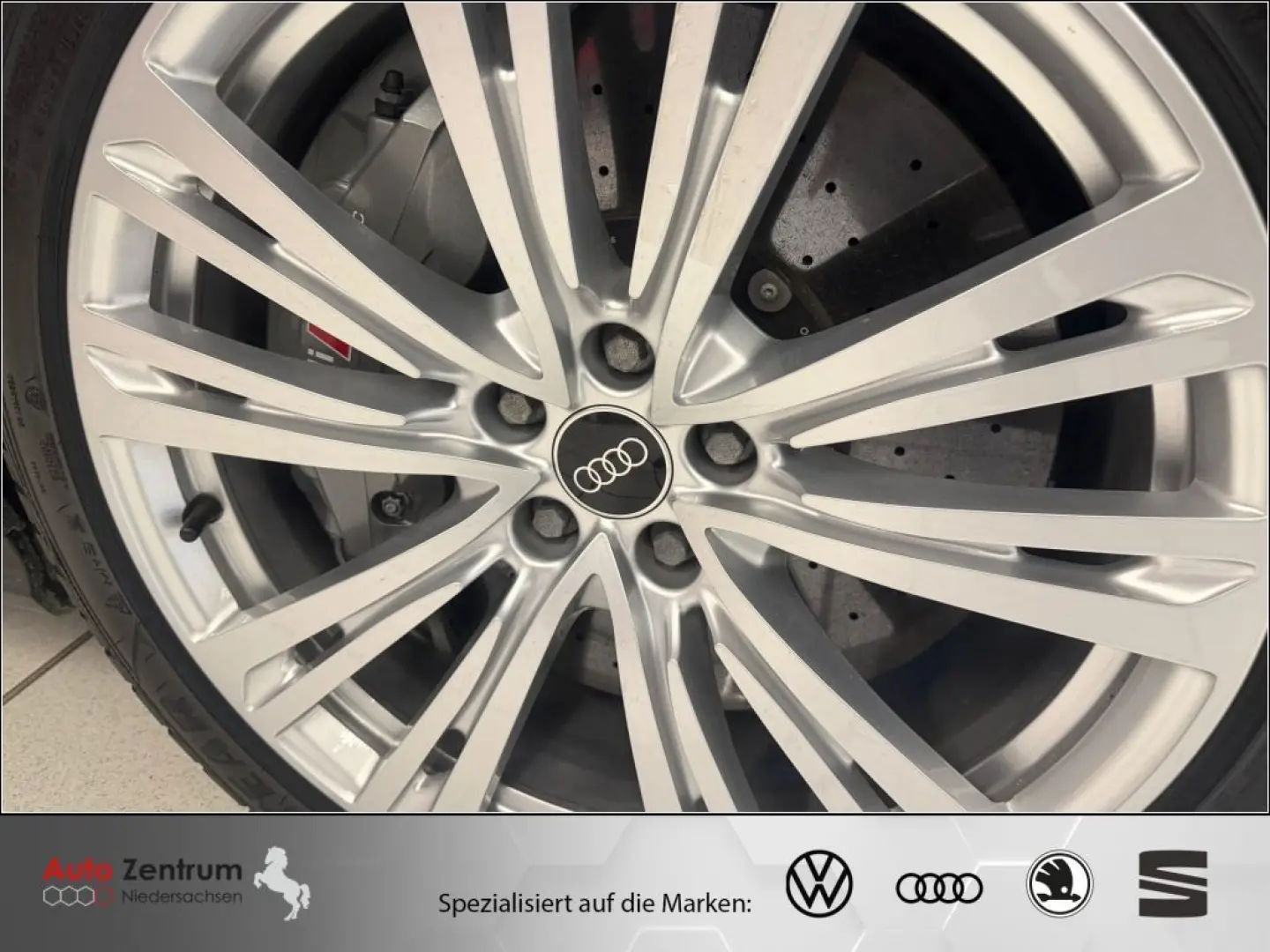 S8 TFSI Bang OL AHK PANO StandH 360 Matrx Pay-TV