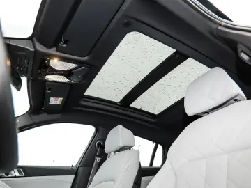 X6 xDr30d MSp SkyLounge Massage Ventilation IconicGlow