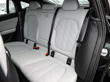 X6 xDr30d MSp SkyLounge Massage Ventilation IconicGlow