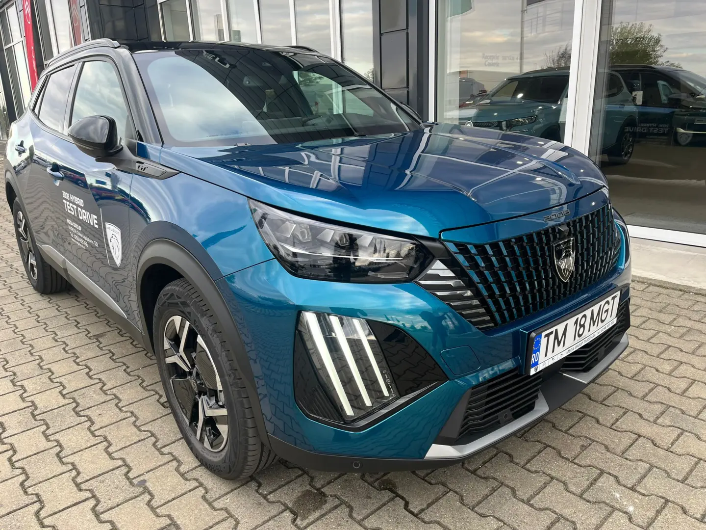 NOUL PEUGEOT 2008 SUV GT 1.2 HYBRID 145 CP E-DCS6