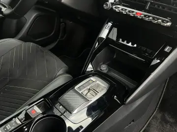 NOUL PEUGEOT 2008 SUV GT 1.2 HYBRID 145 CP E-DCS6