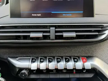 Peugeot 3008 Allure cutie automata 1.6
