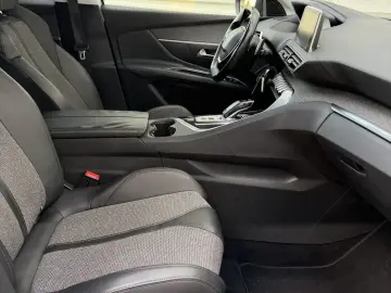 Peugeot 3008 Allure cutie automata 1.6