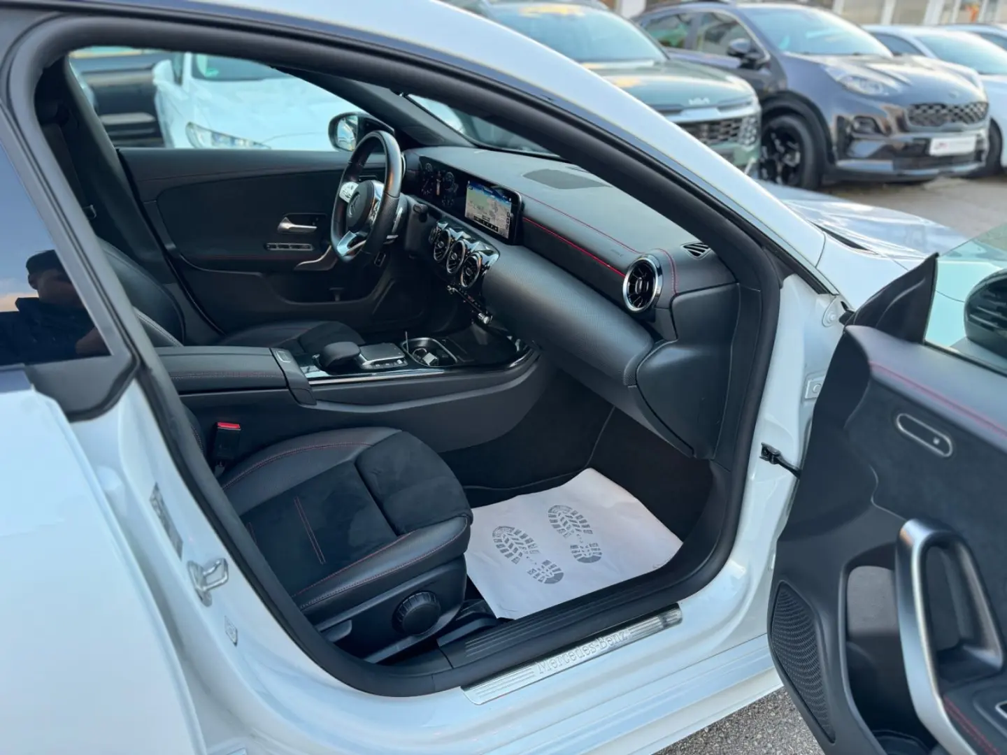 CLA 200 d AMG-Line Night Navi LED MBUX 1.Hand